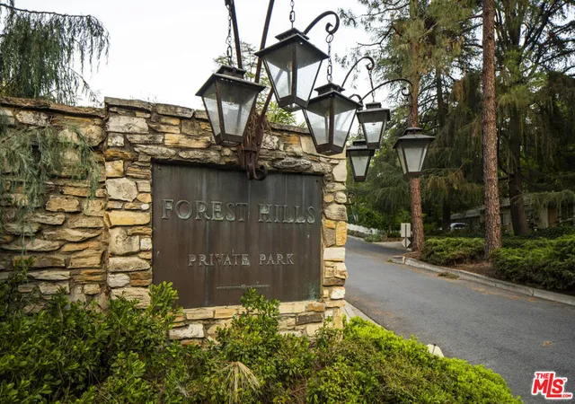 59th image of 4934 Queen Florence Ln, Woodland Hills, CA 91364 | MLS# 26848719