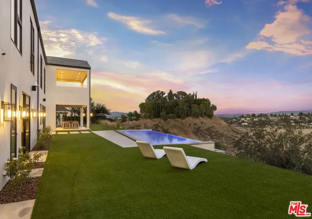 Photo 2 of Mansion for sale at 22328 S Summit Ridge Cir, Chatsworth, CA 91311 | MLS# 26845225 | Listing updated on 2026-10-05