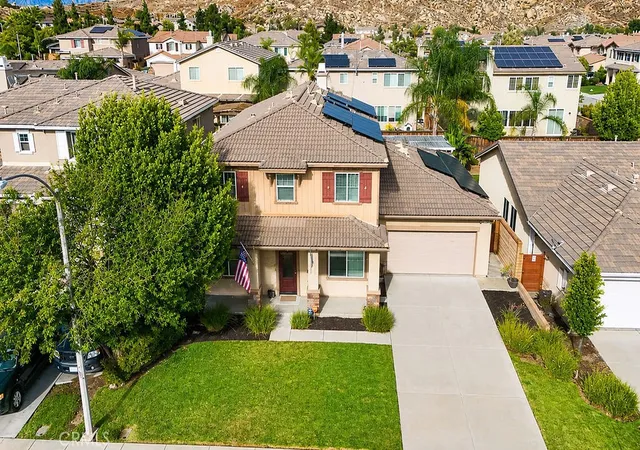 Photo 3 of Single family home for sale at 13064 Creekside Way, Moreno Valley, CA 92555 | MLS# IG26127769 | Listing updated on 2026-10-02