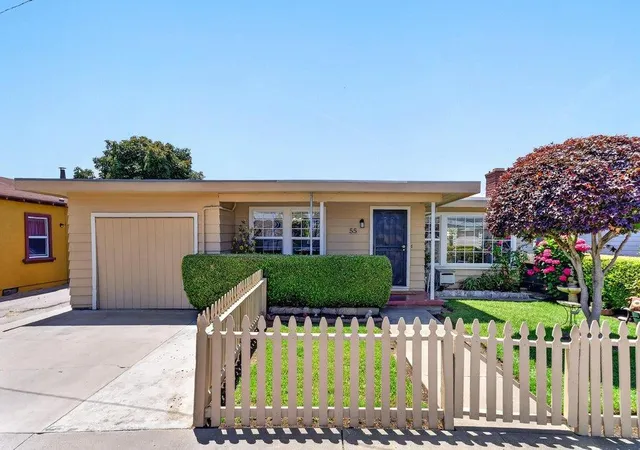 1st image of 55 Hill Ave, Watsonville, CA 95076 | MLS# ML82051095
