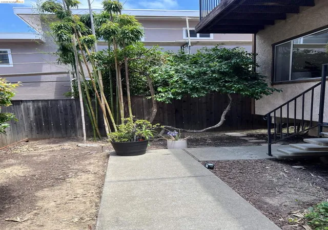 2nd image of 3800 Maybelle Ave, Oakland, CA 94619