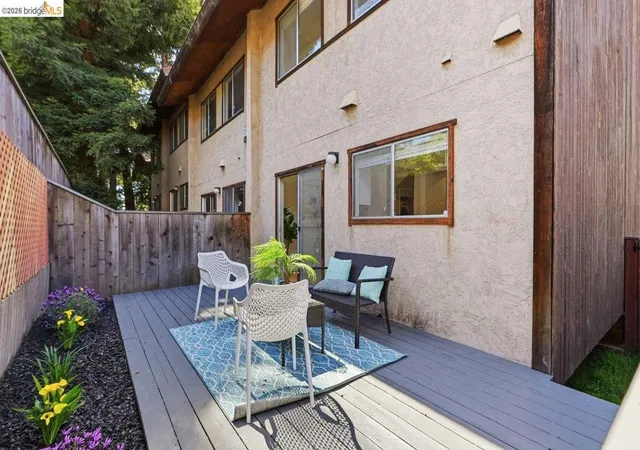 Listing Photo 3 - Condo for sale in building located at 3800 Maybelle Ave, Oakland, CA 94619 - Unit #7