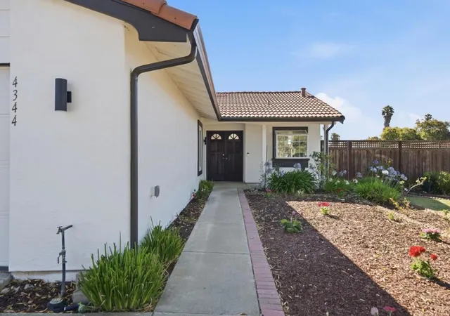 Homes for sale in Union City, CA | 4344 Chippendale Dr, Union City, CA 94587 | MLS# ML82049513