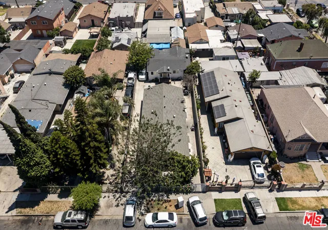 Listing Photo 4 - Condo for sale in building located at 1318 E 59th Pl, Los Angeles, CA 90001
