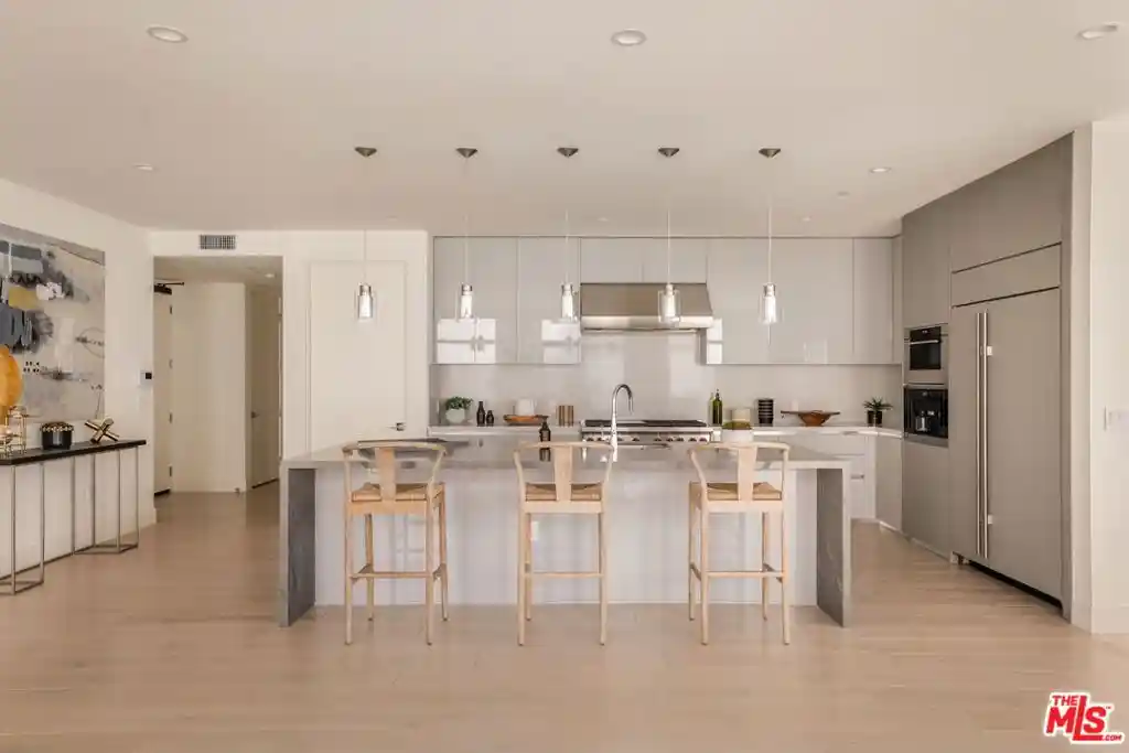 Photo 1 of Condo for sale at 425 N Palm Dr #202, Beverly Hills, CA 90210 | MLS# 26839459 | Listing updated on 2026-10-15