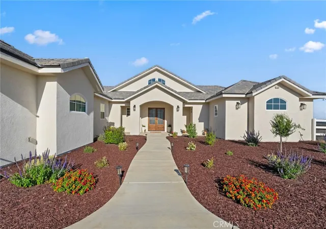Photo 3 of Single family home for sale at 38566 Vista Del Bosque, Murrieta, CA 92562 | MLS# SW26130484 | Listing updated on 2026-06-23