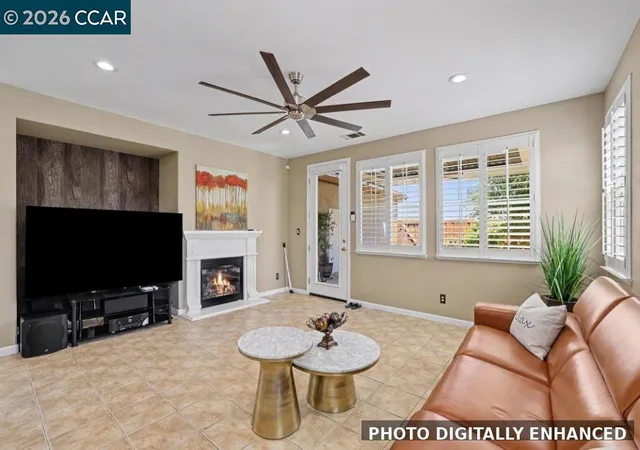 Homes for sale in Hercules, CA | 586 Dutch Elm Dr, Hercules, CA 94547 | MLS# 41138626