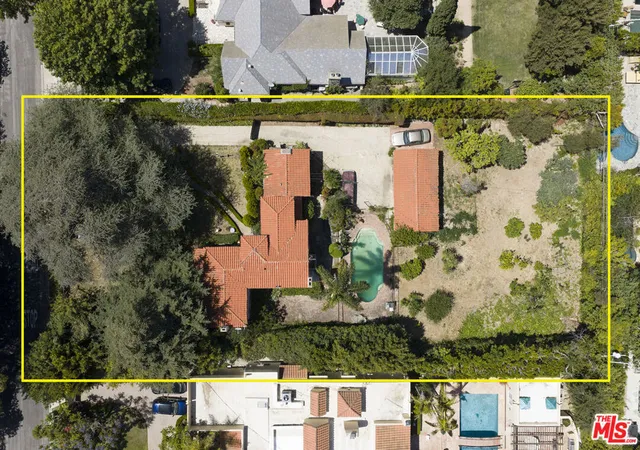 Photo 2 of Sale Pending at 160 N Cliffwood Ave, Los Angeles, CA 90049 | MLS# 26840569 | Listing updated on 2026-07-10