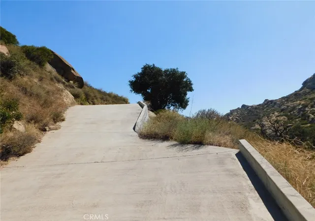 5th image of 475 Box Canyon Rd, Canoga Park, CA 91304 | MLS# SR26132497