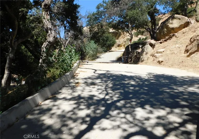 1st image of 476 Box Canyon Rd, Canoga Park, CA 91304 | MLS# SR26132513