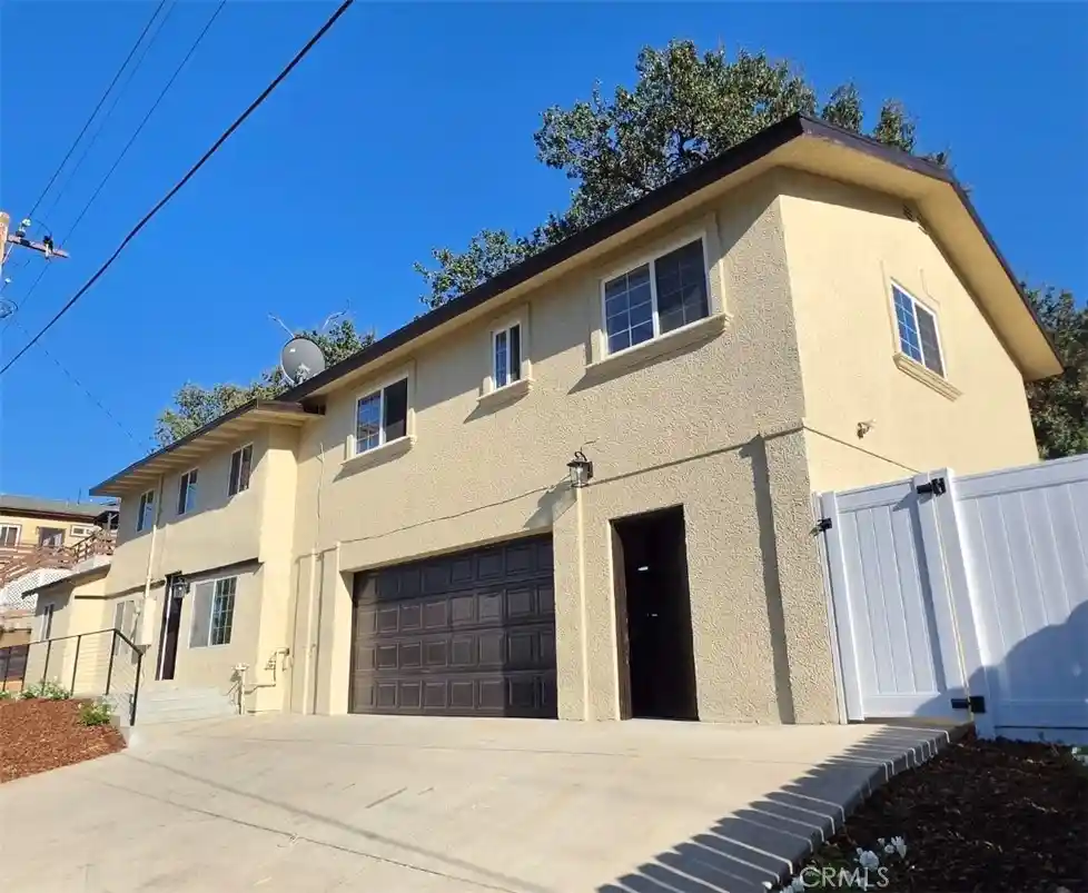 Photo 1 of Single family home for sale at 6130 Birch St, Simi Valley, CA 93063 | MLS# DW26132510 | Listing updated on 2026-10-22