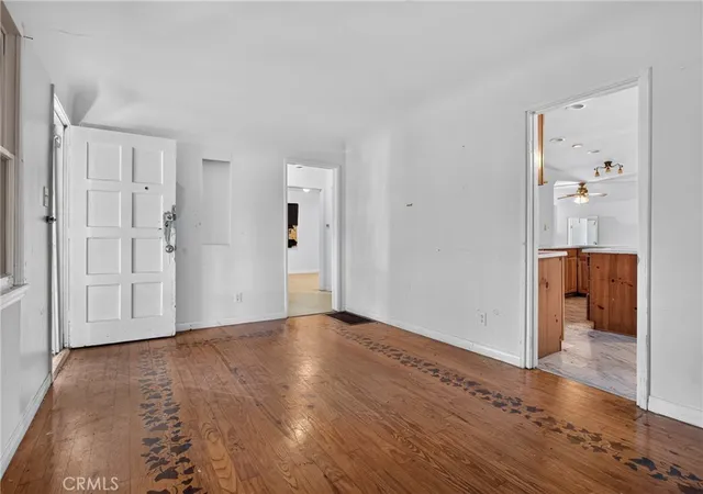4th image of 9140 Noble Ave, North Hills, CA 91343 | MLS# SR26132455