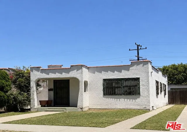 Homes for sale in Inglewood, CA | 1020 Maple St, Inglewood, CA 90301 | MLS# 26848173