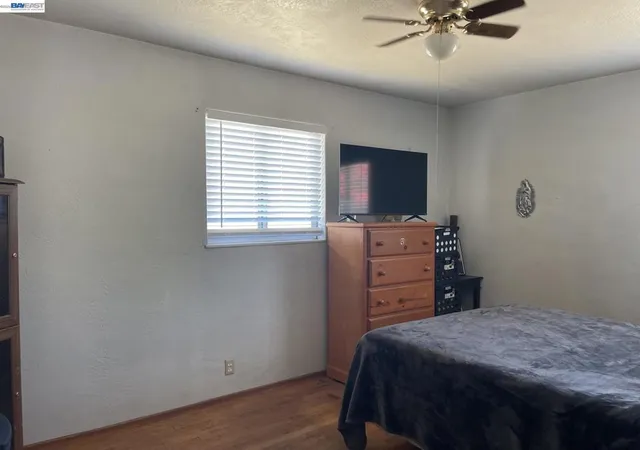 5th image of 1003 Trinity St, Manteca, CA 95336 | MLS# 41138648