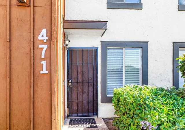 Homes for sale in El Cajon, CA | 471 S Lincoln Ave, El Cajon, CA 92020 | MLS# PTP2604647