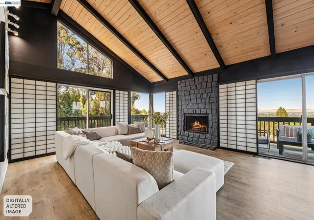 Photo 3 of Sale Pending at 15 Surmont Ct, Lafayette, CA 94549 | MLS# 41138669 | Listing updated on 2026-07-10