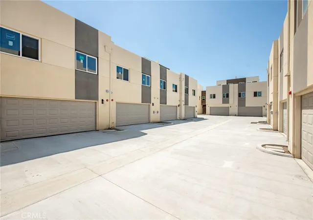 35th image of 1014 W 223rd St #4, Torrance, CA 90502 | MLS# PW26132695