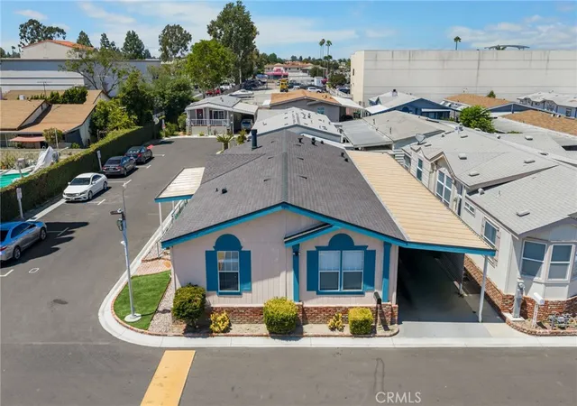 Photo 4 of Manufactured home for sale at 19127 Pioneer Blvd #63, Artesia, CA 90701 | MLS# DW26132707 | Listing updated on 2026-10-06