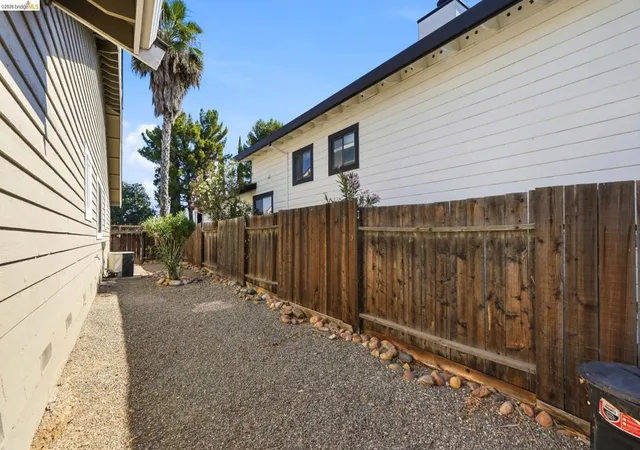Homes for sale in Discovery Bay, CA | 1794 Seal Way, Discovery Bay, CA 94505 | MLS# 41138674