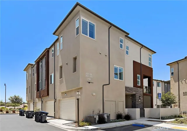 Photo 2 of Condo for sale at 259 Lynx, Irvine, CA 92618 | MLS# OC26132452 | Listing updated on 2026-10-05