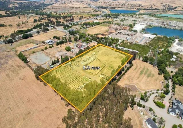 2nd image of 3313 Andrade Rd, Sunol, CA 94586 | MLS# ML82051373