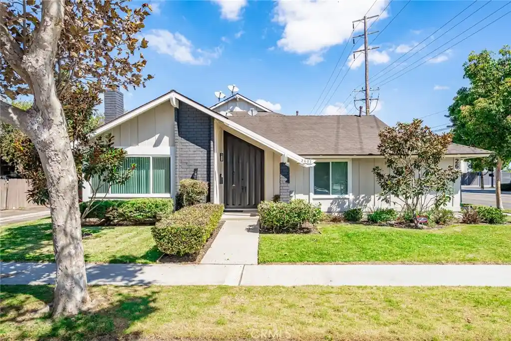Multi family home for sale at 2601 W Juniper, Santa Ana, CA 92704 | MLS# OC26132796