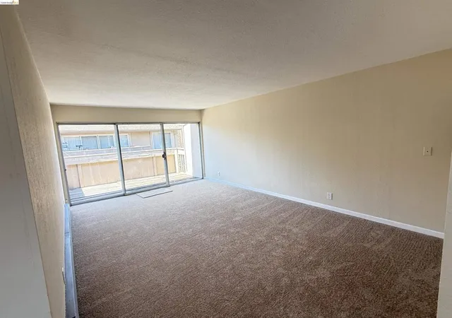 Photo 1 of Sale Pending at 260 Industrial Pkwy #38, Hayward, CA 94544 | MLS# 41138686 | Listing updated on 2026-09-19