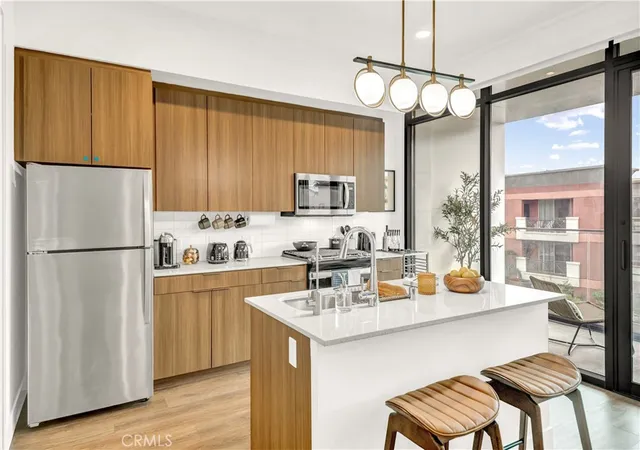 5th image of 709 E Walnut St #415, Pasadena, CA 91101 | MLS# AR26132677