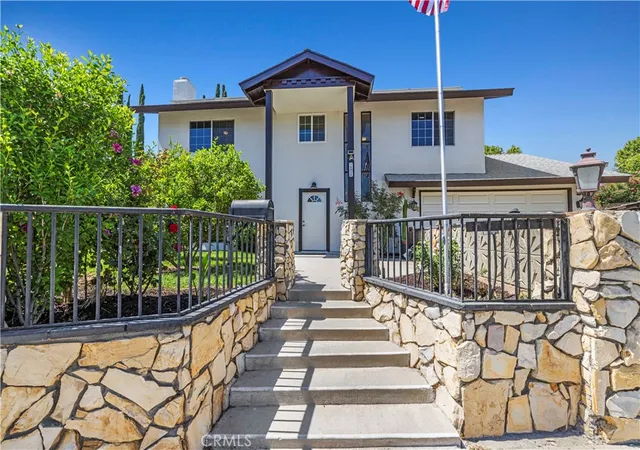 Photo 2 of Sale Pending at 28020 Newbird Dr, Santa Clarita, CA 91350 | MLS# SR26132211 | Listing updated on 2026-10-06