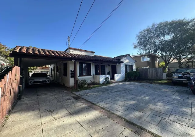Photo 1 of Sale Pending at 4727 Choctaw Dr, San Diego, CA 92115 | MLS# 260014738SD | Listing updated on 2026-09-01