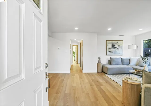 Photo 3 of Sale Pending at 263 Morello Ave, Martinez, CA 94553 | MLS# 41138720 | Listing updated on 2026-09-28