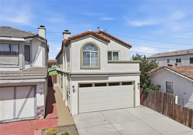 Photo 2 of Single family home for sale at 15011 Kingsdale, Lawndale, CA 90260 | MLS# SB26121961 | Listing updated on 2026-10-02