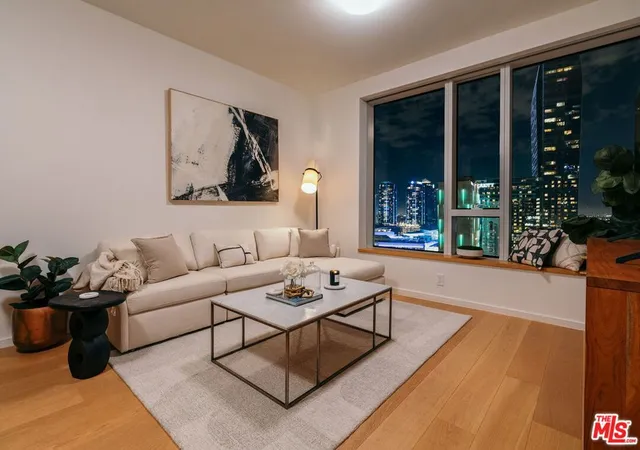 3rd image of 889 Francisco St #1801, Los Angeles, CA 90017 | MLS# 26846009