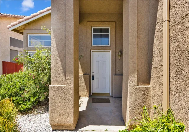 Homes for sale in Victorville, CA | 13776 Foxfire Rd, Victorville, CA 92392 | MLS# HD26132993
