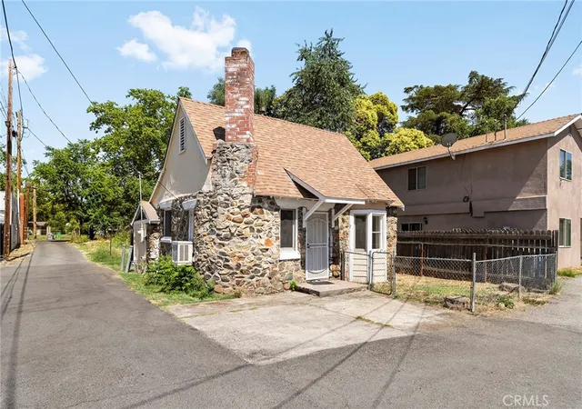 Photo 3 of Sale Pending at 11 Hemstalk Ct, Oroville, CA 95965 | MLS# OR26131635 | Listing updated on 2026-10-01