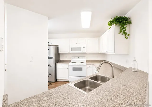 2nd image of 7405 Charmant Dr #1915, San Diego, CA 92122 | MLS# 260014748SD