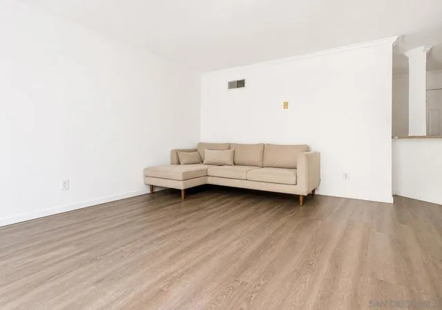 3rd image of 7405 Charmant Dr #1915, San Diego, CA 92122 | MLS# 260014748SD
