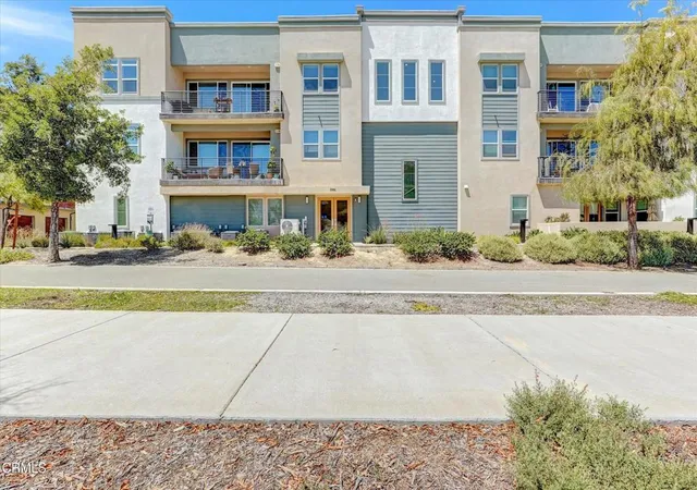 Homes for sale in Valencia, CA | 27406 N Merlin Pl #202, Valencia, CA 91381 | MLS# P1-27662