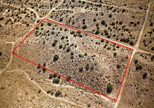 Photo 3 of Land for sale at 25200 Mountain View Rd, Apple Valley, CA 92308 | MLS# HD26133088 | Listing updated on 2026-09-25