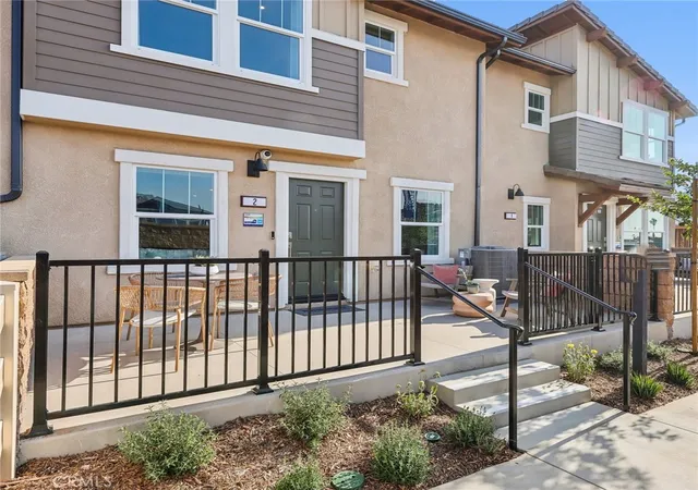 1st image of 15575 April Dawn Wy #3, Fontana, CA 92336 | MLS# SW26133126