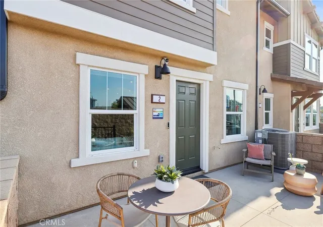 2nd image of 15575 April Dawn Wy #3, Fontana, CA 92336 | MLS# SW26133126