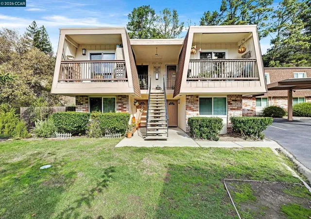 Photo 3 of Condo for sale at 146 Ascot Ct #2, Moraga, CA 94556 | MLS# 41138731 | Listing updated on 2026-09-26