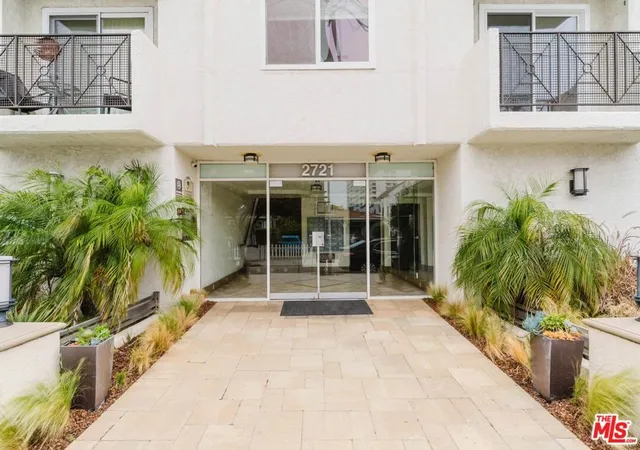 Homes for sale in Santa Monica, CA | 2721 2nd St #111, Santa Monica, CA 90405 | MLS# 26848527