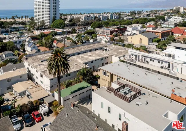 Homes for sale in Santa Monica, CA | 2721 2nd Street, Santa Monica, CA 90405 | Houzeo