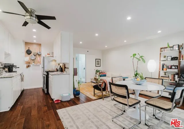 Homes for sale in Santa Monica, CA | 2721 2Nd St #111, Santa Monica, CA 90405 | MLS# 26848527