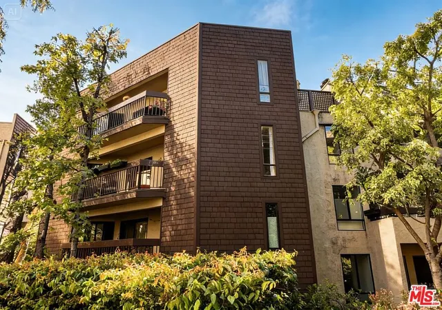 Photo 1 of Sale Pending at 950 N Kings Rd #245, West Hollywood, CA 90069 | MLS# 26849149 | Listing updated on 2026-10-07