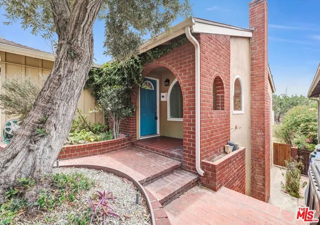 Homes for sale in Redondo Beach, CA | 1021 Camino Real, Redondo Beach, CA 90277 | MLS# 26848949