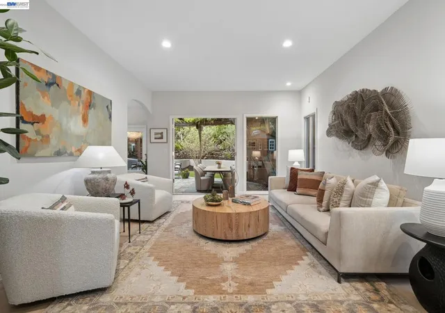 5th image of 1028 Aquarius Way, Oakland, CA 94611 | MLS# 41138753
