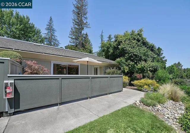 2nd image of 2223 Tice Creek Dr #2, Walnut Creek, CA 94595 | MLS# 41138756