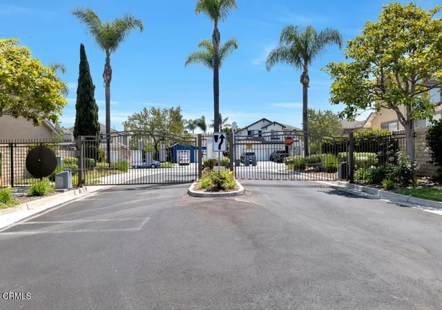 2nd image of 232 Bolero Ln, Oxnard, CA 93036 | MLS# V1-37070